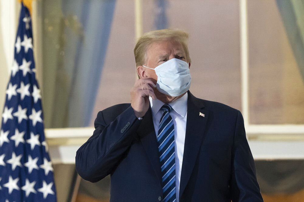 Trump removed his mask